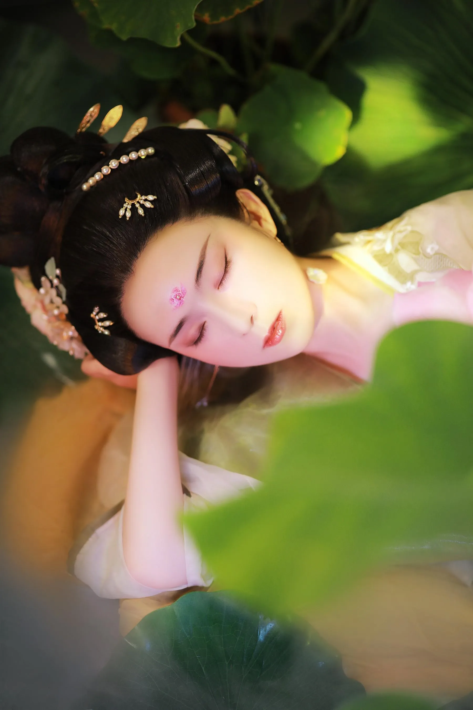 [YITUYU艺图语]2022.09.09 云想衣裳花想容 也清秋 [32P]插图5